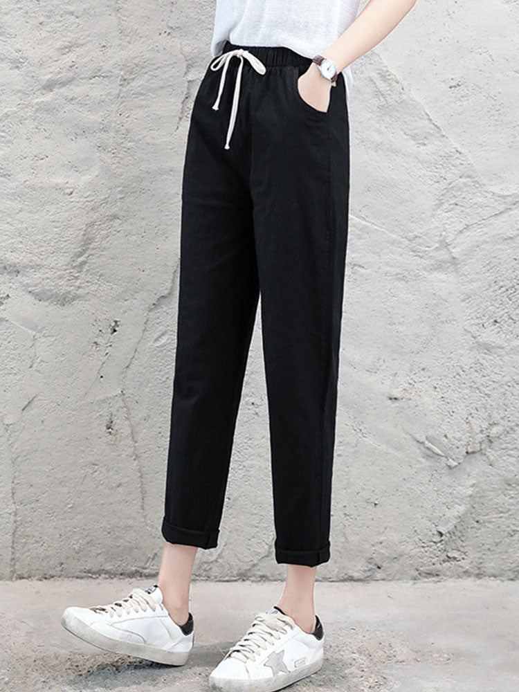 Elegantly Styled Trousers for Everyday Wear