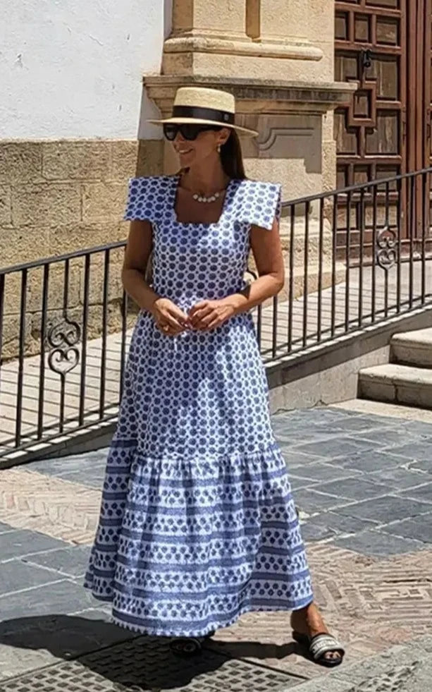 Sophisticated Dress with a Clean Classic Look