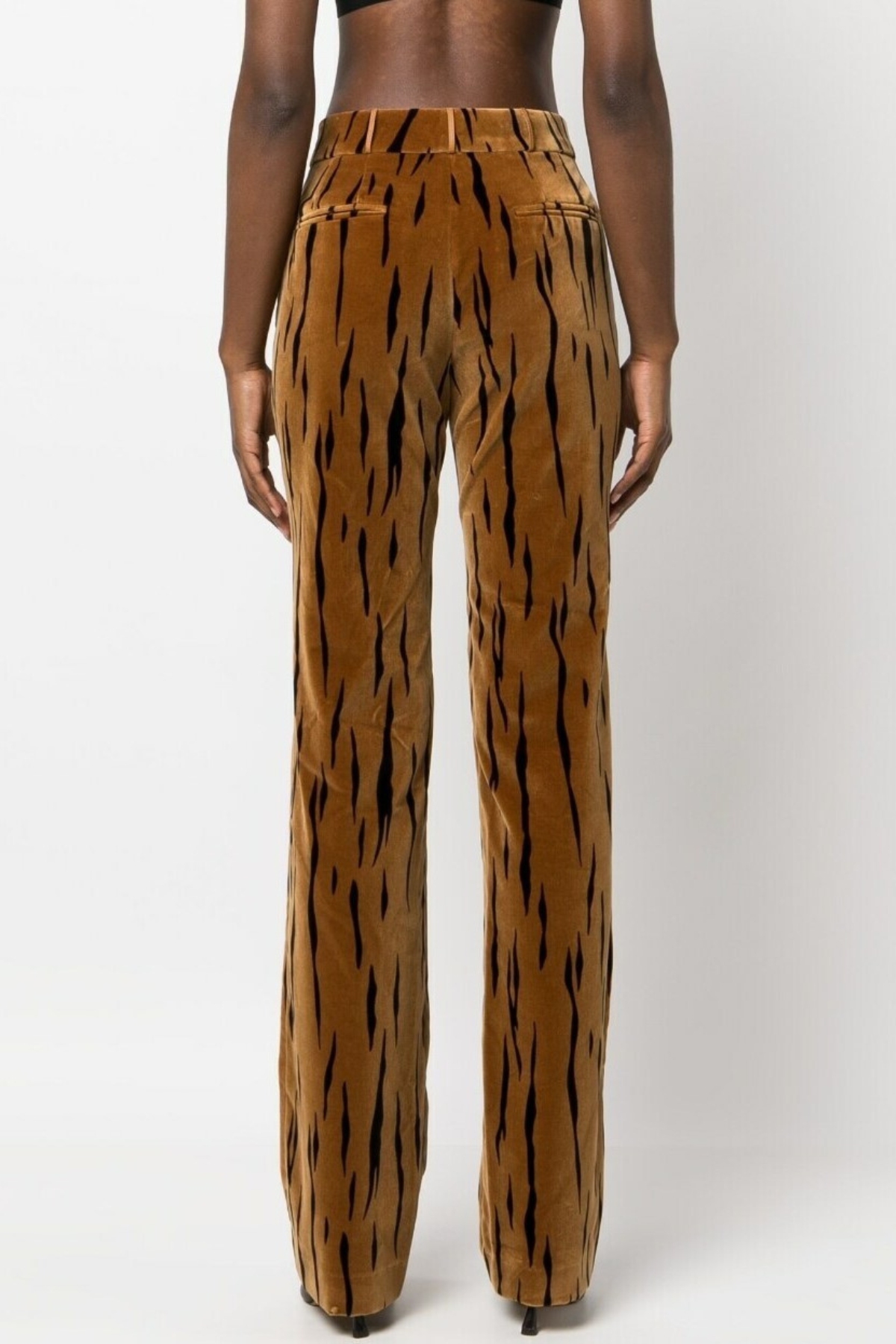 Gracefully Styled Pants for Any Occasion
