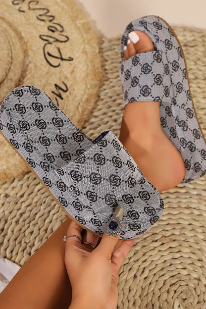 Beautifully Finished Sandals in a Timeless Design