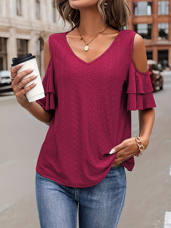 Effortlessly Elegant T-Shirt with a Timeless Design