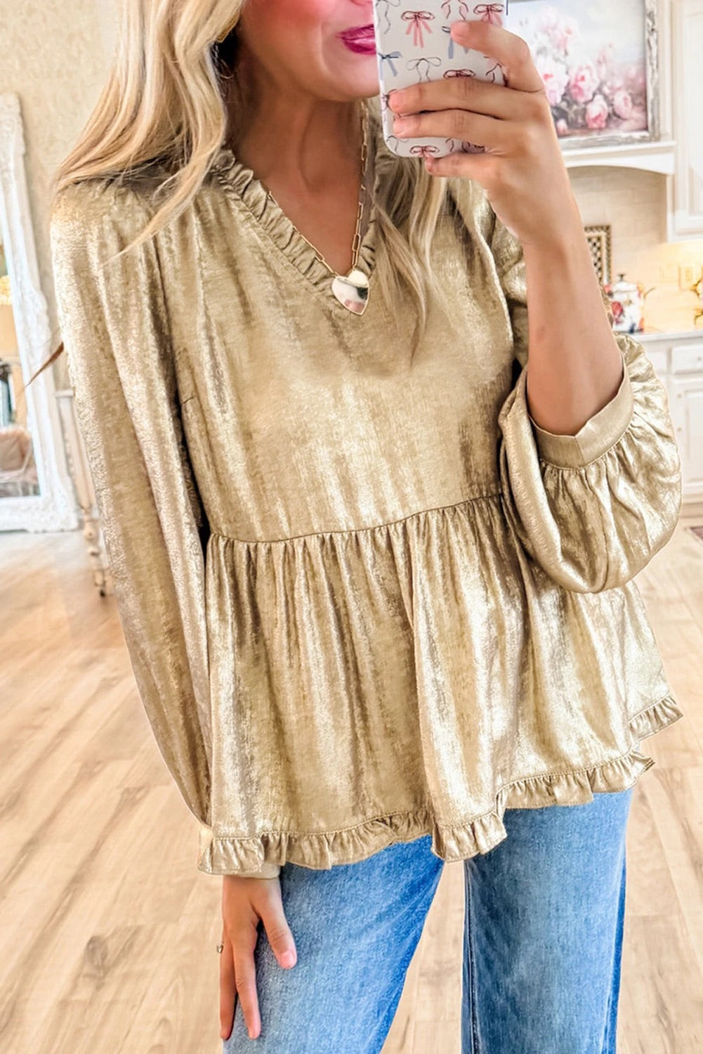 Sophisticated Blouse with a Clean Classic Look