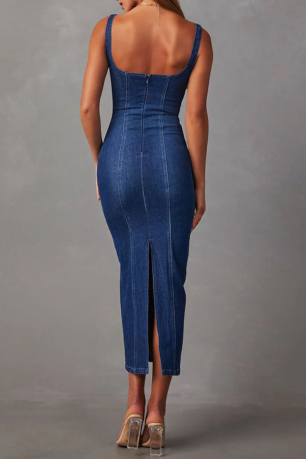 Well Tailored Dress with a Graceful Silhouette