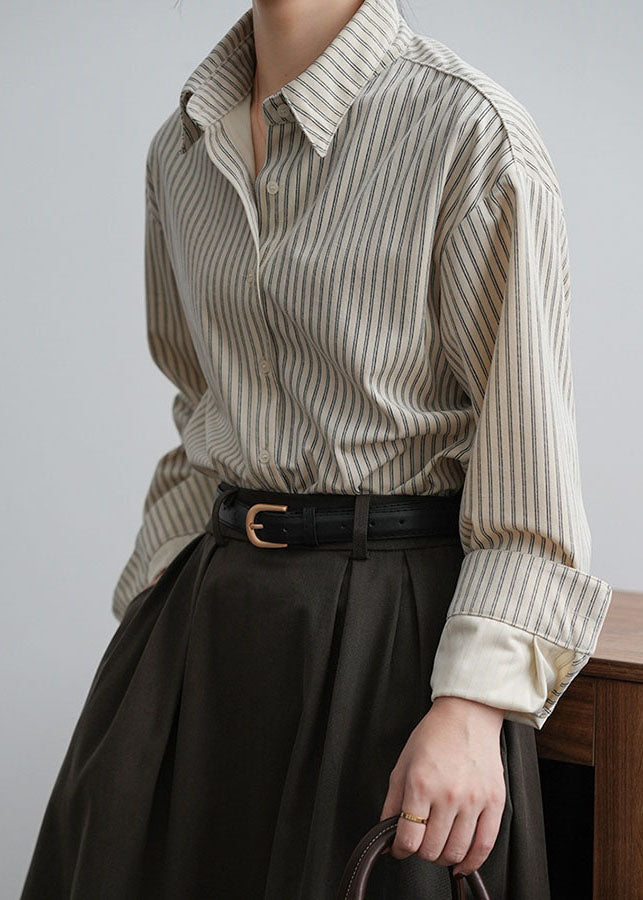 Classic Vintage Shirt with a Flattering Fit
