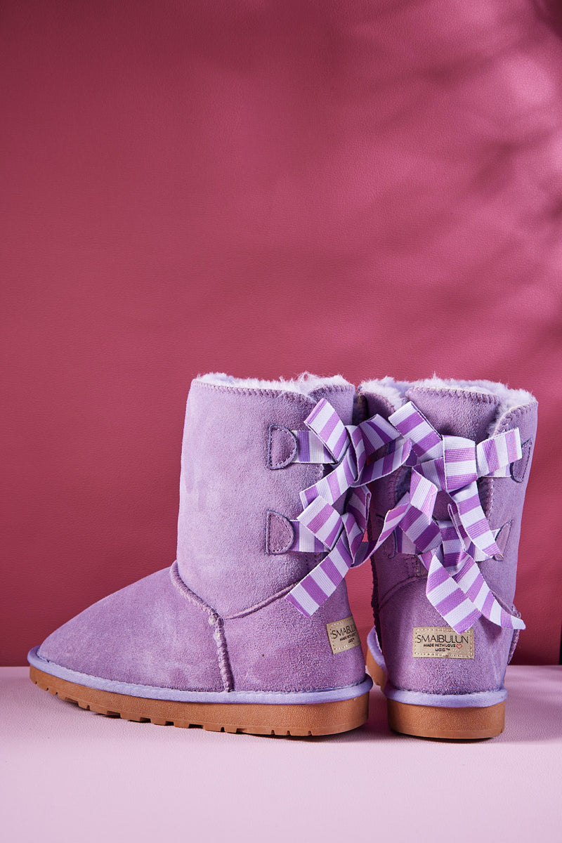 Well Tailored Boots with a Graceful Silhouette