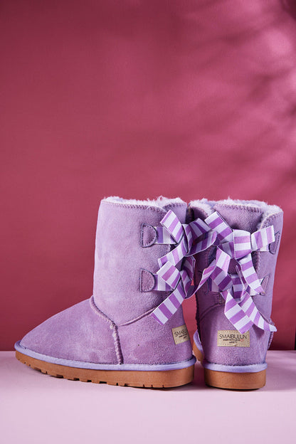 Well Tailored Boots with a Graceful Silhouette
