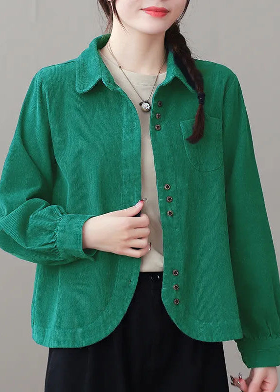 Effortlessly Elegant Coat with a Timeless Design
