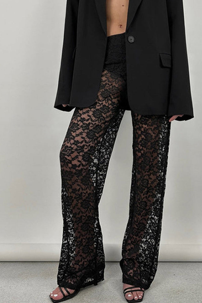 Effortlessly Elegant Pants with a Timeless Design
