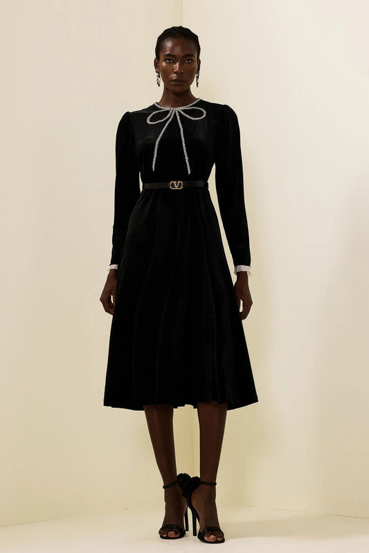 Beautifully Crafted Dress in a Classic Style