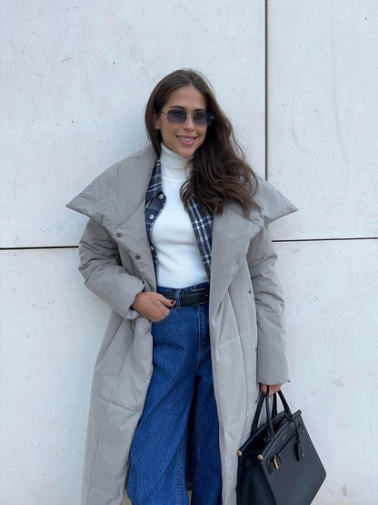 Effortlessly Elegant Coat with a Timeless Design