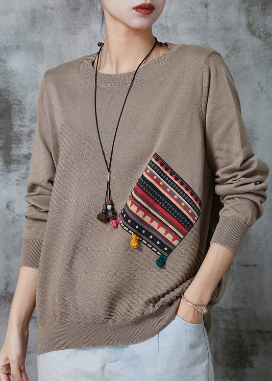 Effortlessly Elegant Sweater with a Timeless Design