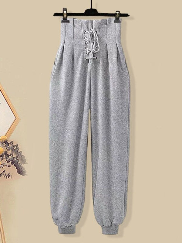 Classic Vintage Pants with a Flattering Fit