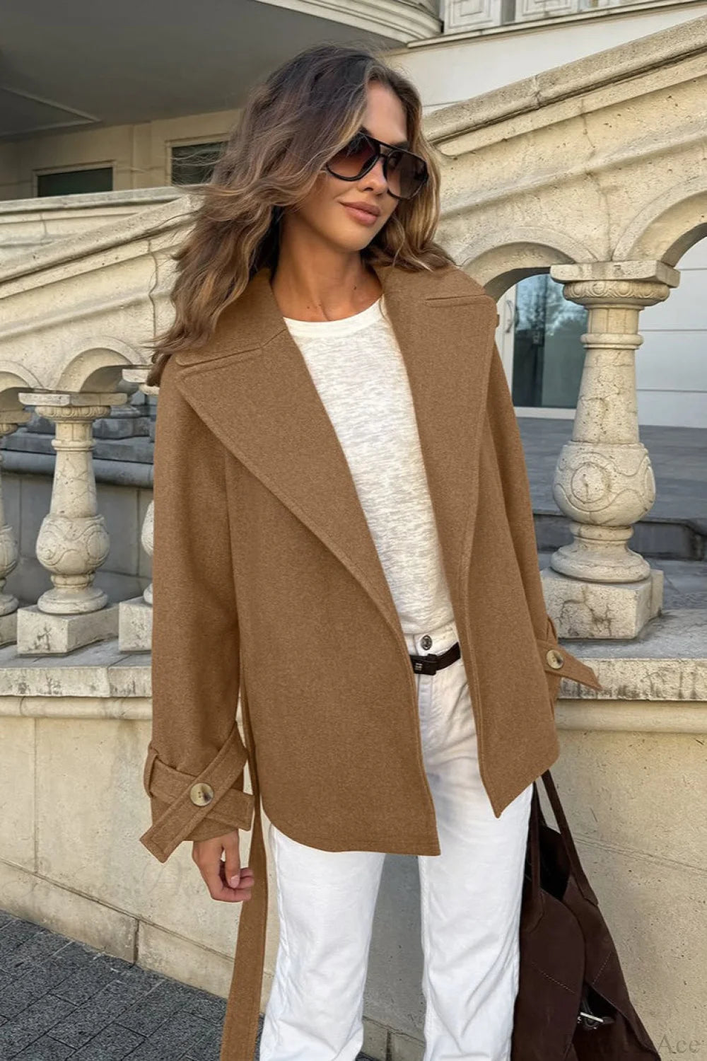 Effortlessly Elegant Coat with a Timeless Design