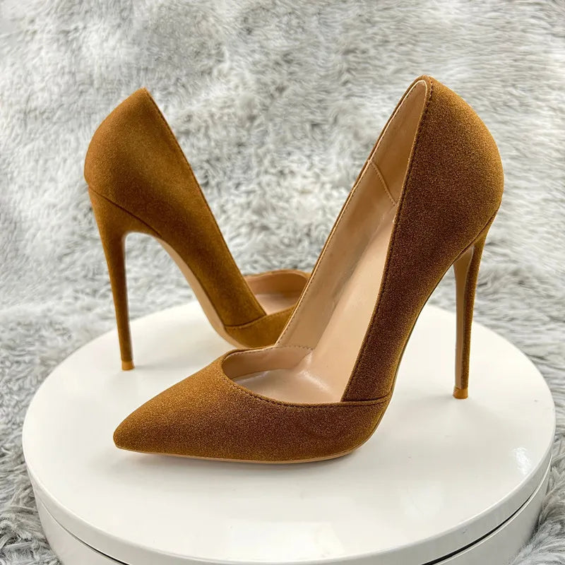 Well Tailored Heels with a Graceful Silhouette