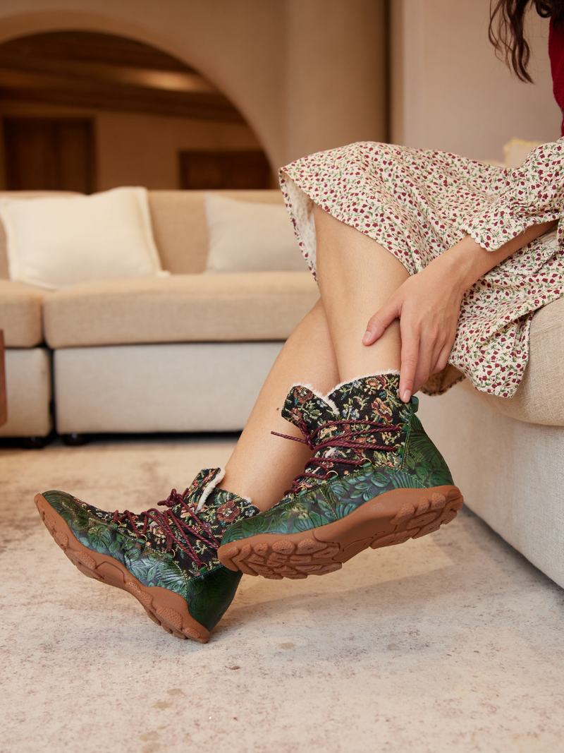 Beautifully Finished Boots in a Timeless Design