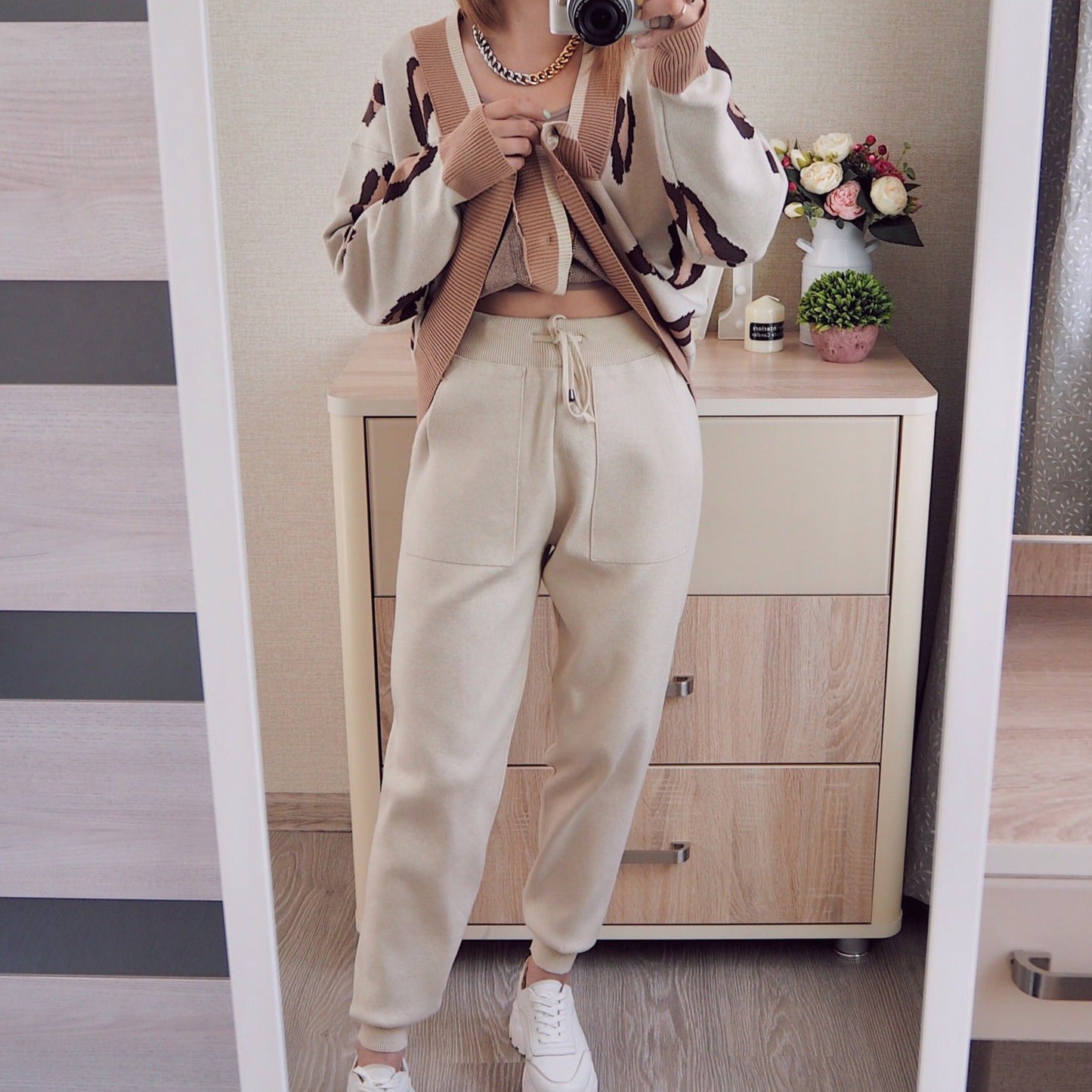 Gracefully Styled Cardigan for Any Occasion