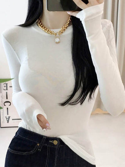 Effortlessly Elegant T-Shirt with a Timeless Design