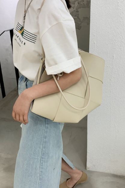Beautifully Crafted Bag in a Classic Style