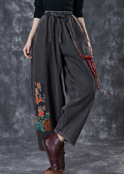 Effortlessly Elegant Pants with a Timeless Design
