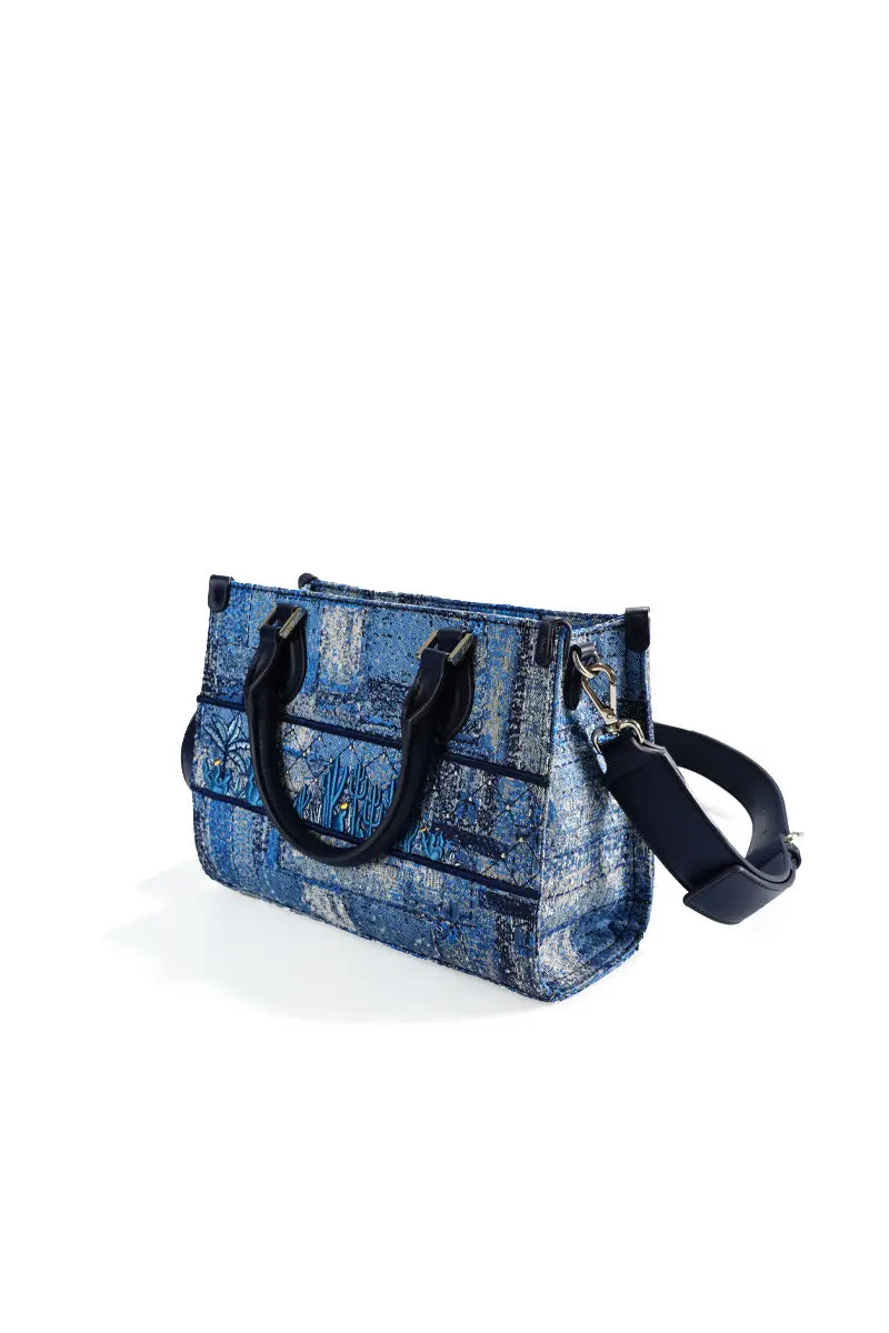 Classic Vintage Bag with a Flattering Fit
