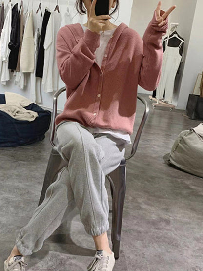 Well Tailored Cardigan with a Graceful Silhouette