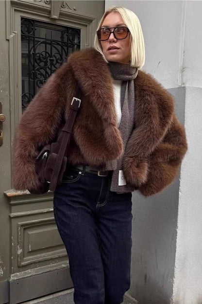 Effortlessly Elegant Coat with a Timeless Design