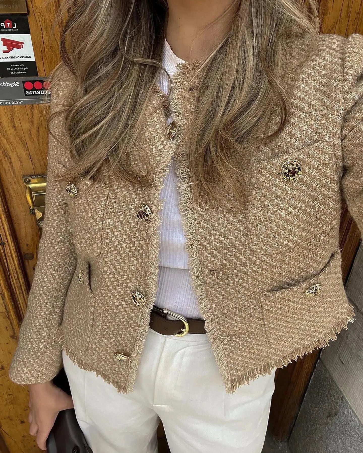 Well Tailored Jacket with a Graceful Silhouette