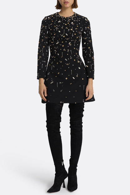 Effortlessly Elegant Dress with a Timeless Design
