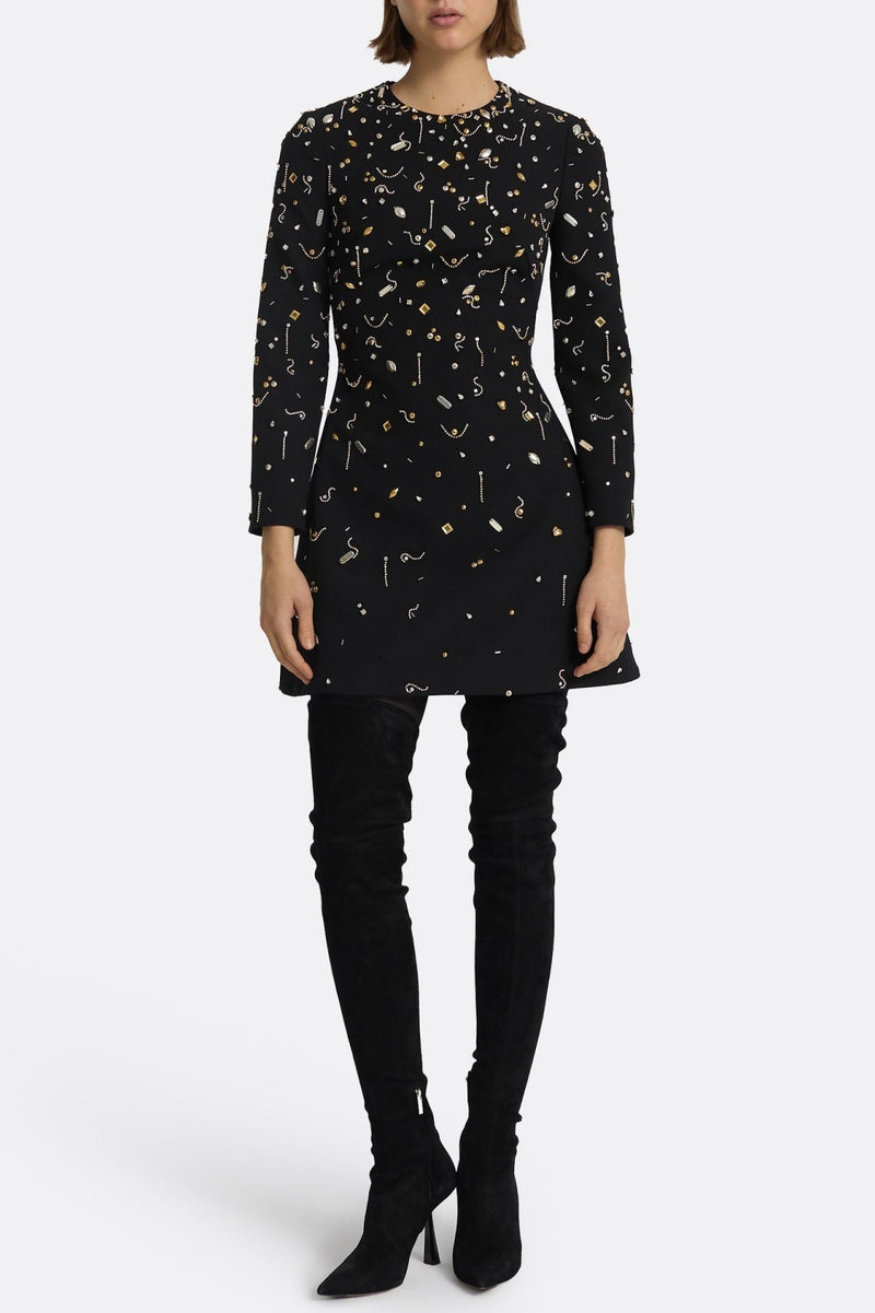 Effortlessly Elegant Dress with a Timeless Design