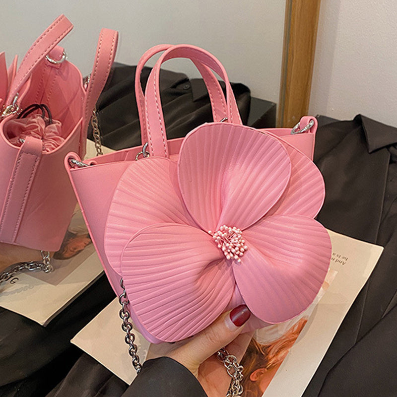 Polished Bag with an Effortless Classic Look