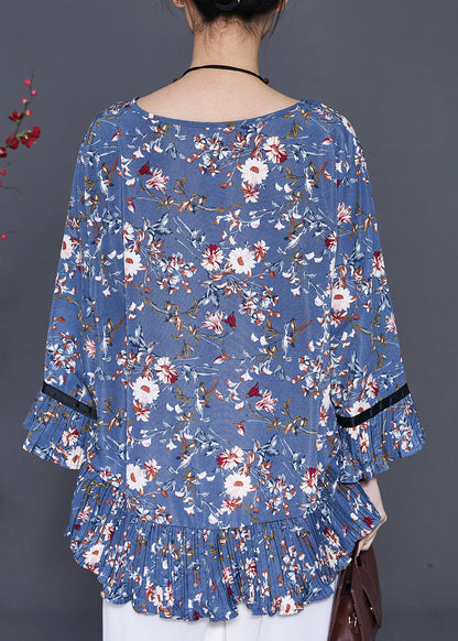 Classic Vintage Blouse with a Flattering Fit