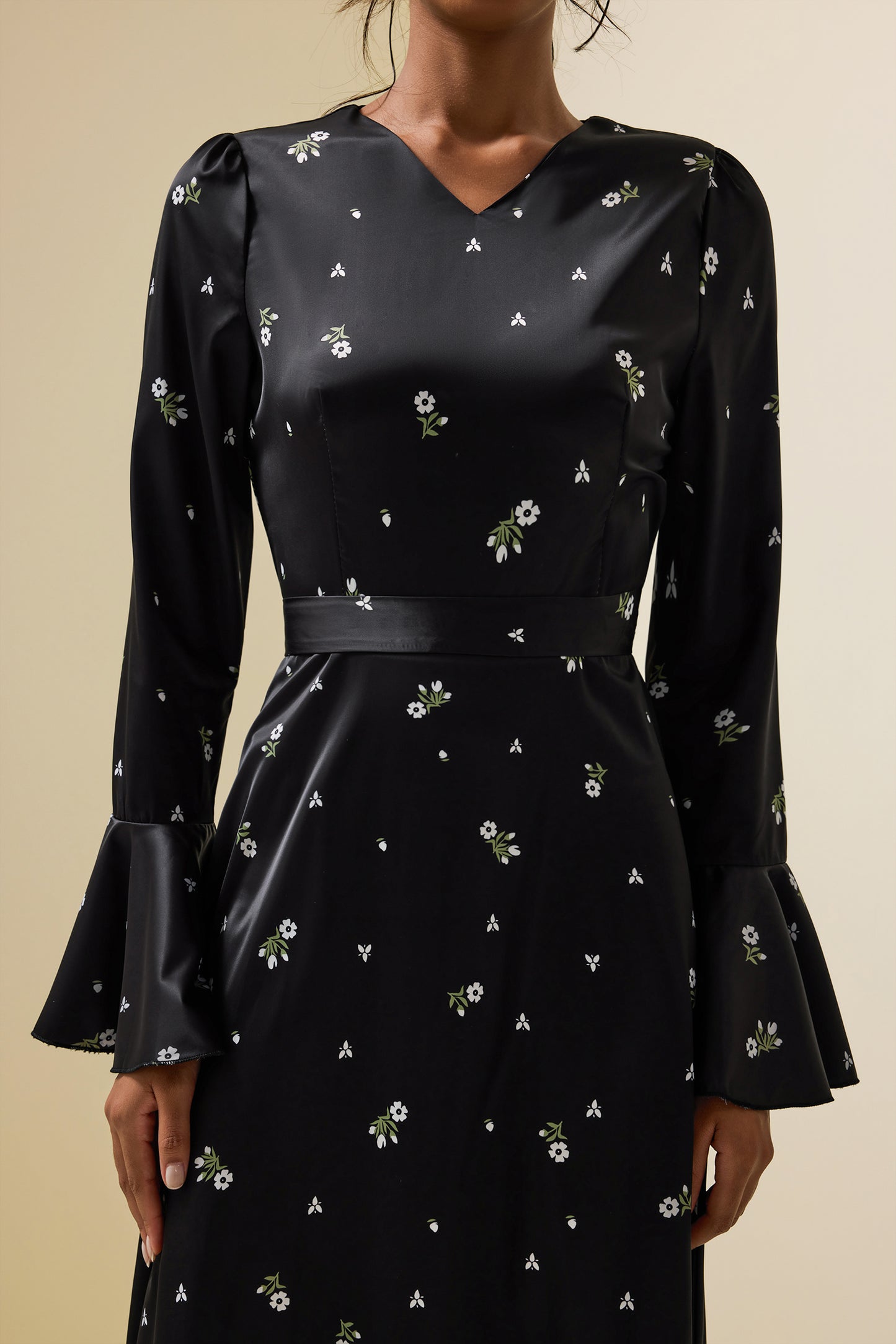 Classic Vintage Dress with a Flattering Fit