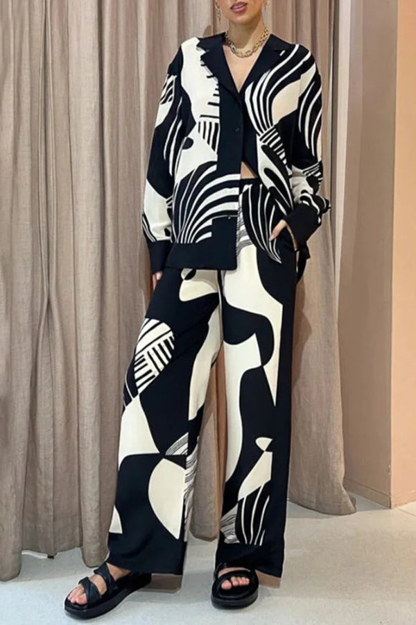 Effortlessly Elegant Garment with a Timeless Design