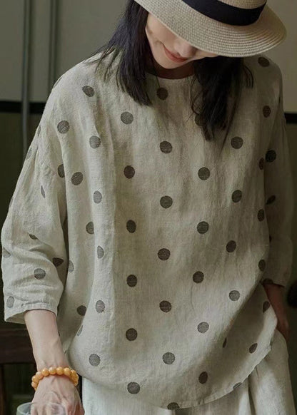 Sophisticated Blouse with a Clean Classic Look