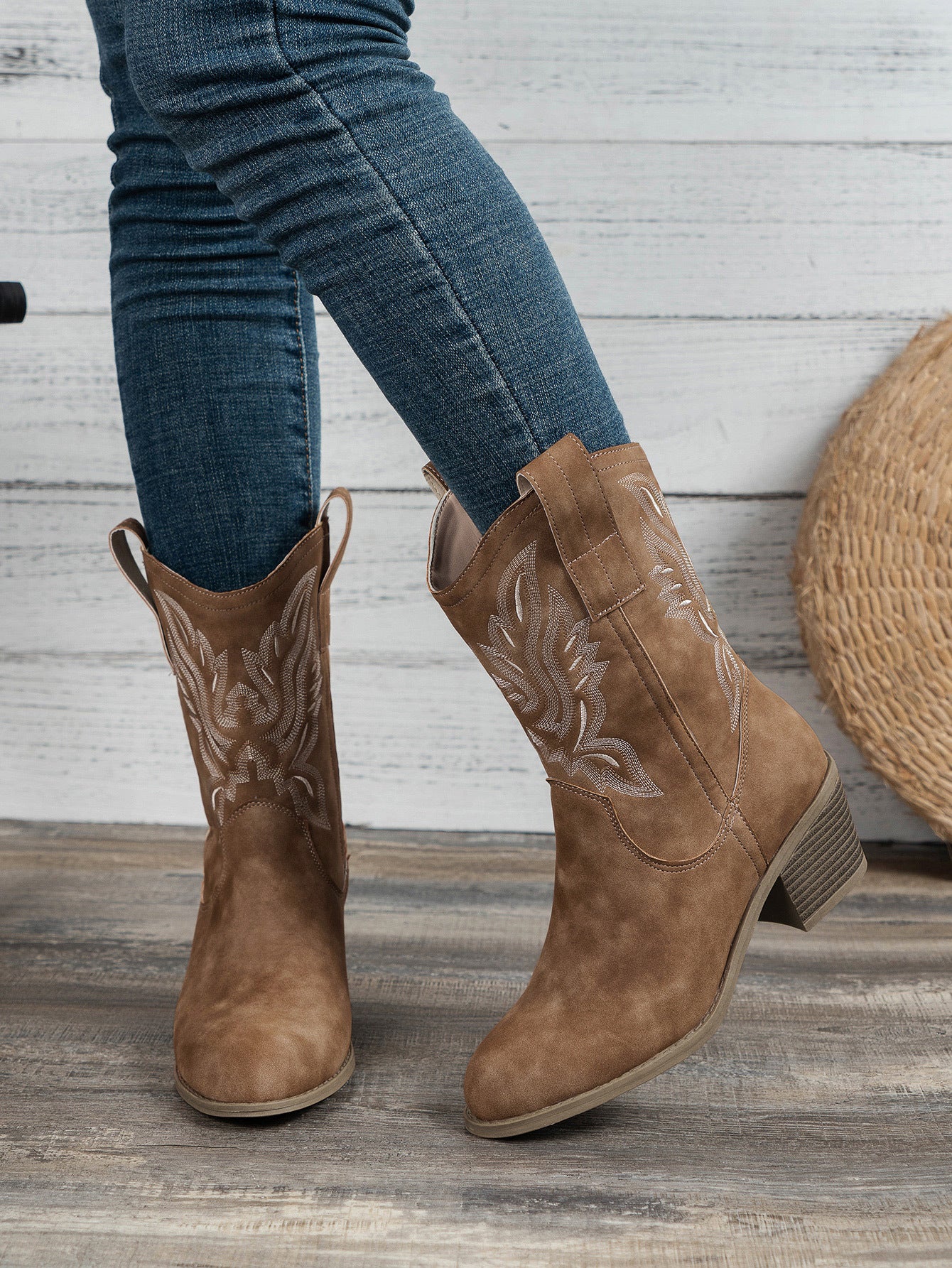 Classic Vintage Boots with a Flattering Fit