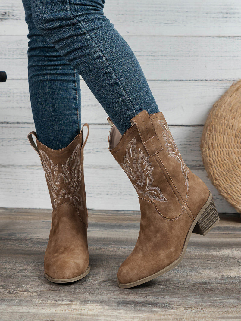 Classic Vintage Boots with a Flattering Fit