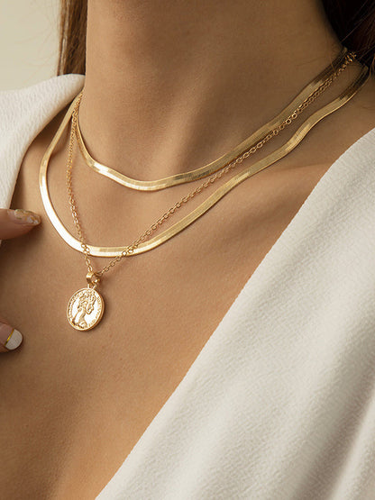 Sophisticated Garment with a Clean Classic Look