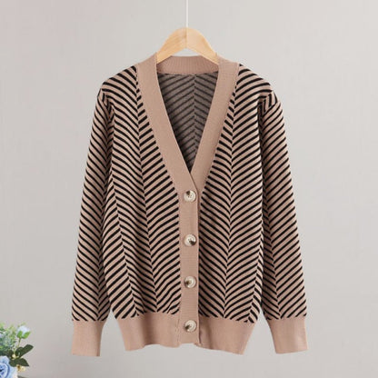 Elegantly Styled Cardigan for Everyday Wear