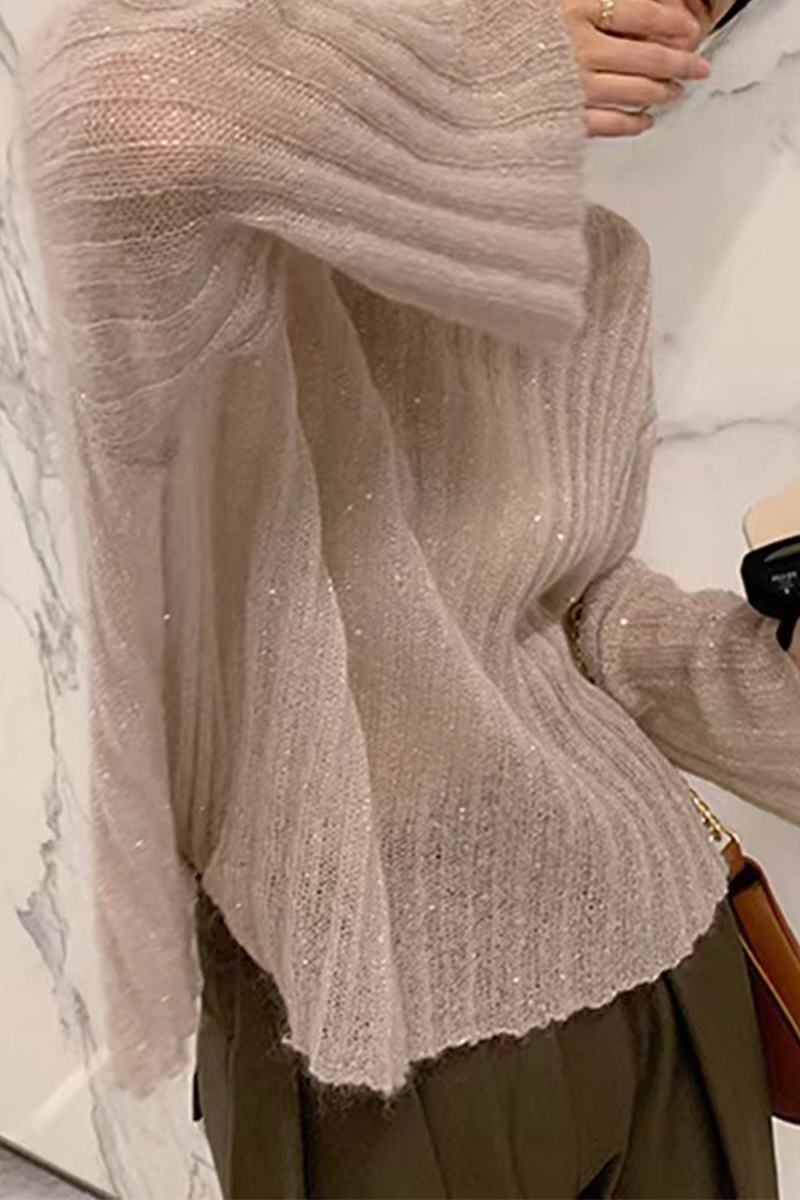 Polished Top with an Effortless Classic Look