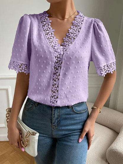 Sophisticated Blouse with a Clean Classic Look