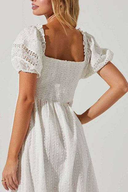 Sophisticated Dress with a Clean Classic Look