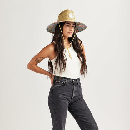 Gracefully Styled Garment for Any Occasion