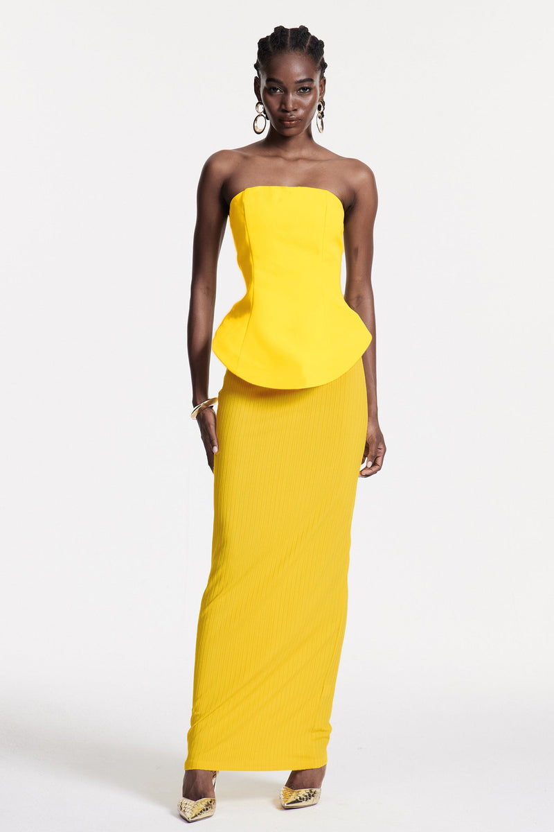 Effortlessly Elegant Garment with a Timeless Design