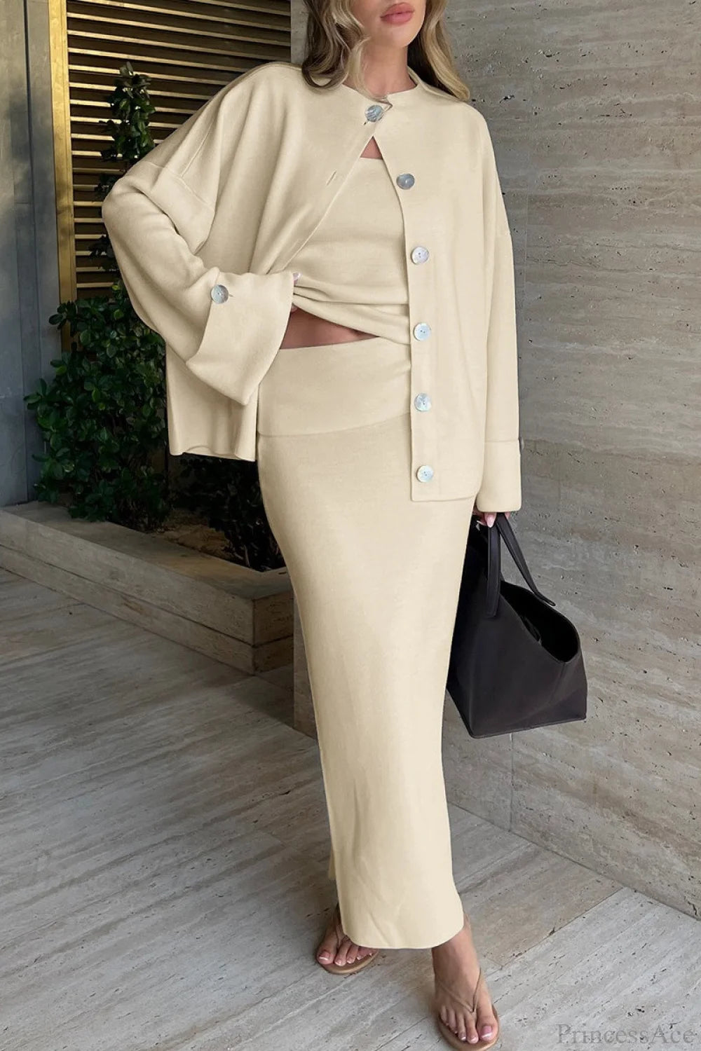 Sophisticated Garment with a Clean Classic Look