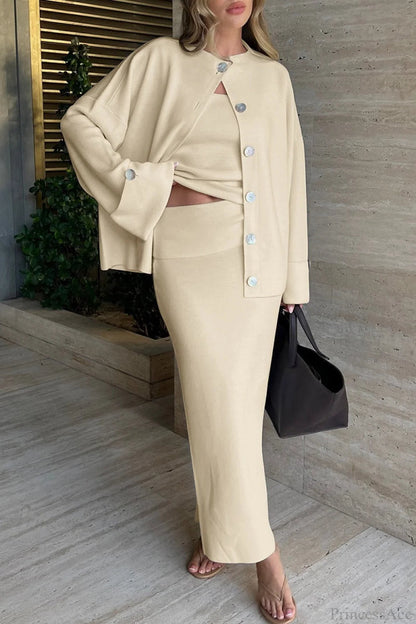 Gracefully Styled Garment for Any Occasion