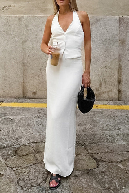 Sophisticated Garment with a Clean Classic Look