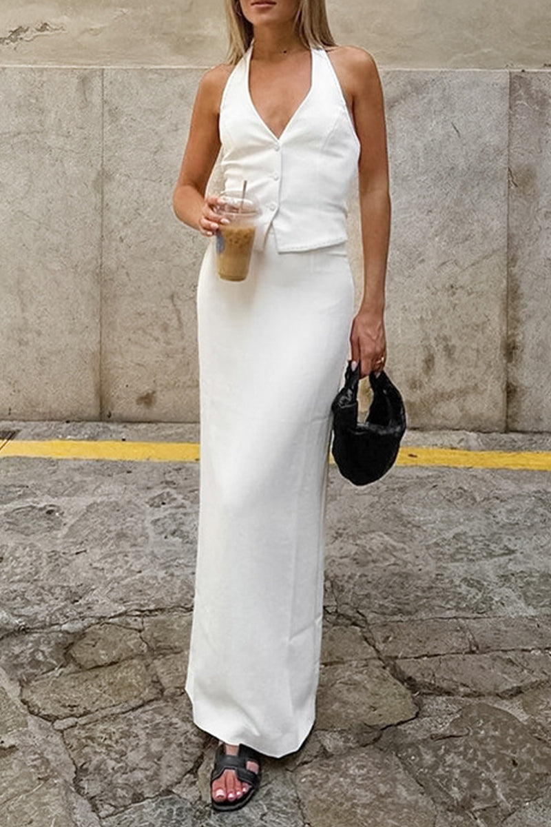 Sophisticated Garment with a Clean Classic Look