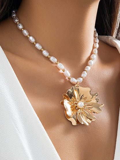 Beautifully Finished Garment in a Timeless Design