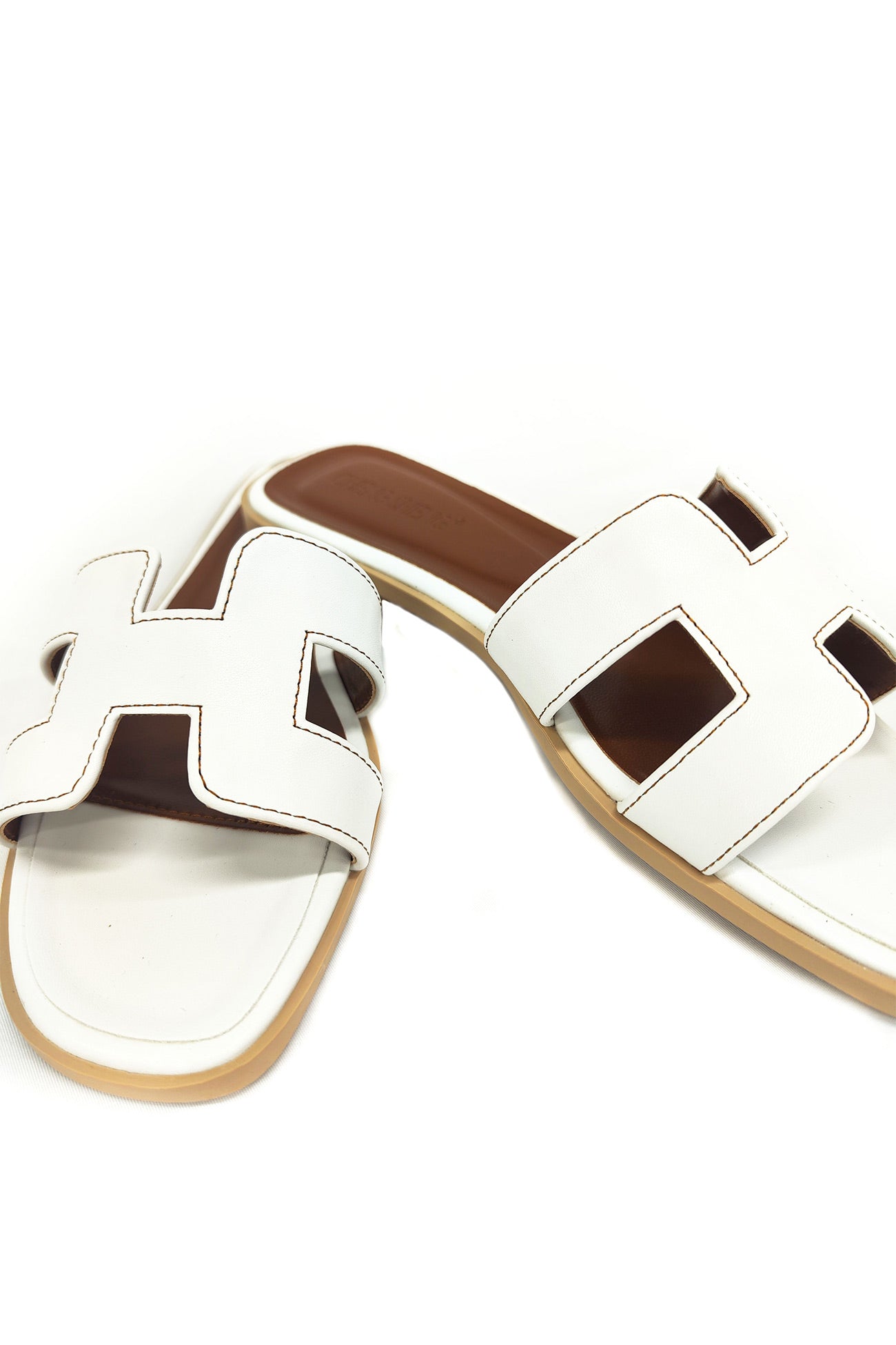 Elegantly Styled Sandals for Everyday Wear
