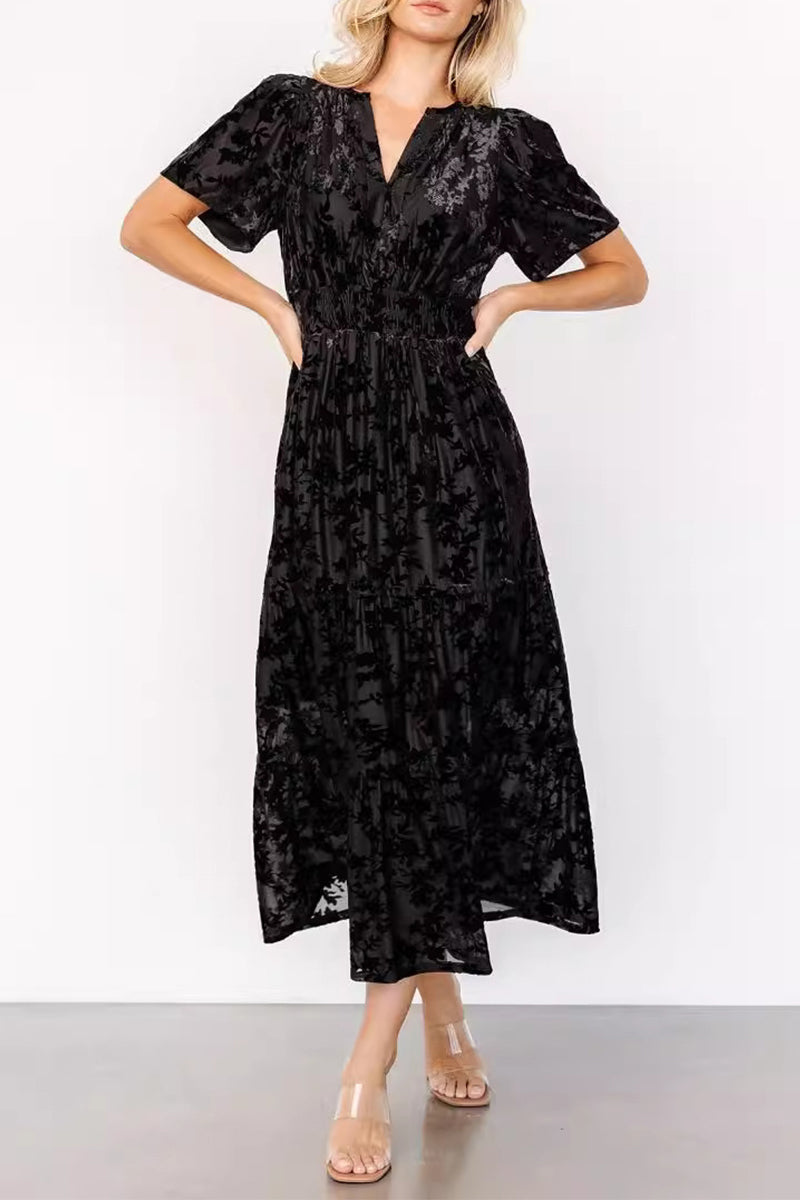Well Tailored Dress with a Graceful Silhouette